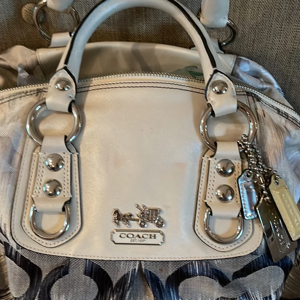 Coach satchel - Picture 2 of 12